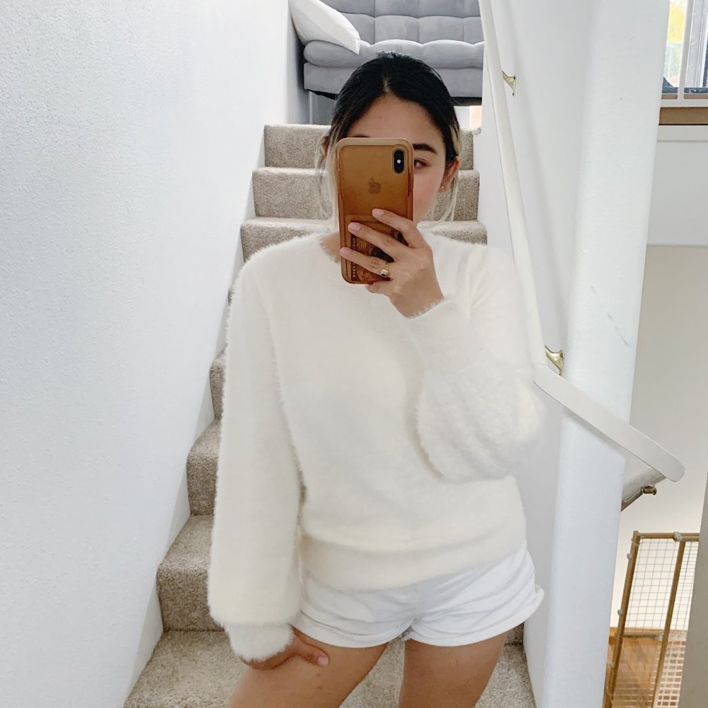 Banana Republic White Fuzzy Balloon Sleeve Cozy Sweater S - Picture 2 of 8